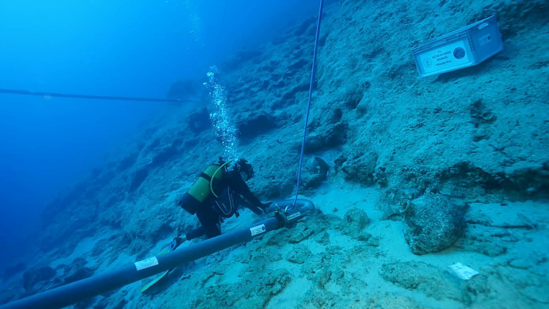 World’s oldest shipwreck off Turkey: 4,700-year-old amphorae discovered ...