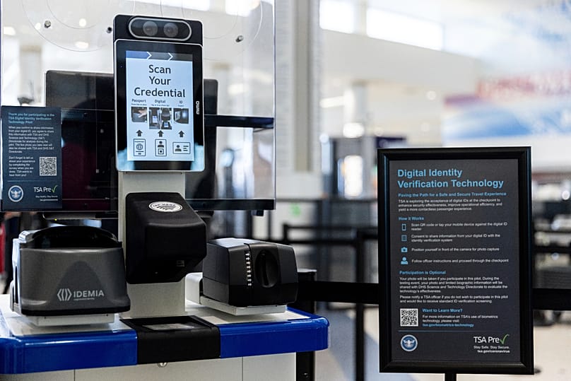 Инициатива Digital Travel Credentials (DTC) представляет собой безопасную цифровую версию паспорта, призванную сделать пограничный контроль более быстрым и простым