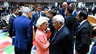 Los líderes de la UE se reúnen en Bruselas, junio de 2026. En el centro, Ursula von der Leyen, presidenta de la Comisión Europea, y Antonio Costa, presidente del Consejo.