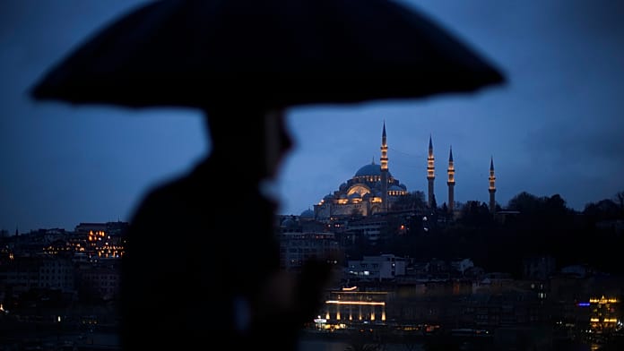 İstanbul'da yağışın bilançosu açıklandı: 1.277 su baskını, 15 heyelan