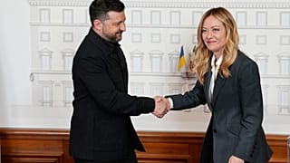 Giorgia Meloni, a destra, incontra il presidente ucraino Volodymyr Zelensky a Palazzo Chigi a Roma il 15 aprile scorso 