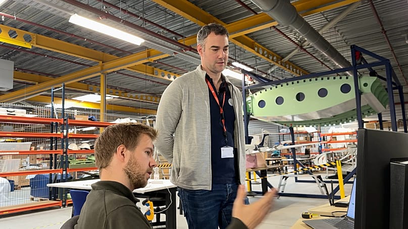 O desenvolvimento está já bem avançado, confirma o cofundador da Elysian Aircraft Daniel Jacobson (à direita).