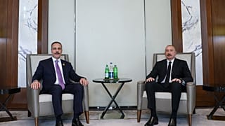Hakan Fidan, Azerbaycan Lideri Aliyev ile görüştü.