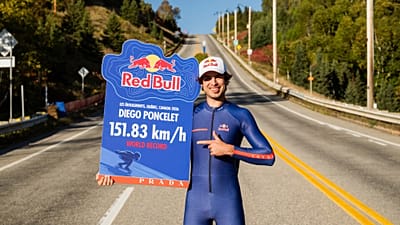 Diego Poncelet, après le record du monde de vitesse en skateboard, à Les Éboulements, Québec, Canada, le 22 septembre 2026