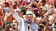 Lula da Silva discursa em comício durante campanha da segunda volta das eleições presidenciais em Ceilândia, no Distrito Federal de Brasília. 9 outubro 2026