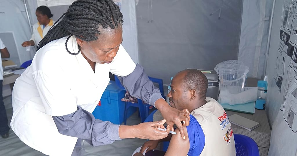 Ebola : un candidat vaccin contre la souche Bundibugyo testé en Ouganda
