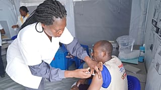 Ebola : un candidat vaccin contre la souche Bundibugyo testé en Ouganda