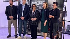 Nagy Imre unokája mellett a főpolgármester és a kultúráért felelős államtitkár is részt vett a megnyitón