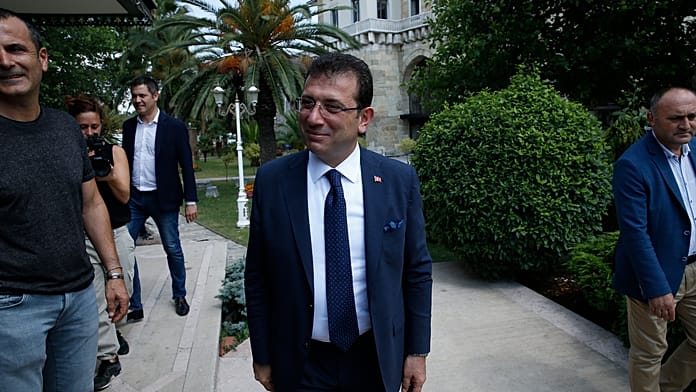 Ekrem İmamoğlu'nun savunmasına 'hakaret' gerekçesiyle soruşturma açıldı