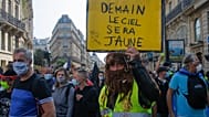 Manifestation portée par les Gilets jaunes à Paris pour dénoncer les injustices sociales, samedi 12 septembre 2020.