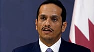 ، يتحدث وزير الخارجية القطري الشيخ محمد بن عبد الرحمن بن جاسم آل ثاني خلال مؤتمر صحفي
