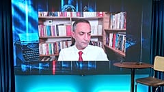 Ev hapsindeki gazeteci Murat Ağırel, YouTube kanalı Onlar TV'deki "Murat Ağırel ile Dosya" isimli programının son yayınını evden gerçekleştirdi.