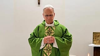 Papa Leão XIV celebra missa no Hospital Gemelli, em Roma, enquanto recupera de cirurgia ao cancro do pulmão, 16 de outubro de 2026