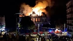 El ayuntamiento de Limoges arde en medio de las protestas nacionales en Francia