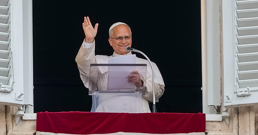 Vatican : première apparition publique du pape Léon XIV après son opération