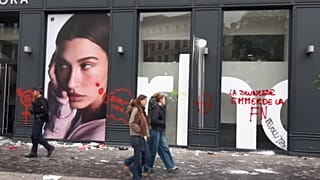 „Wie können Französinnen und Franzosen ihrem Land so etwas antun?“, erklärte der Präsident nach den Ausschreitungen bei den Demonstrationen.