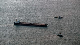 Öltanker "Eventin" vor Rügen, 10. Januar 2025