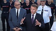 Emmanuel Macron e Laurent Nuñez em Bordéus, a 27 de julho de 2026