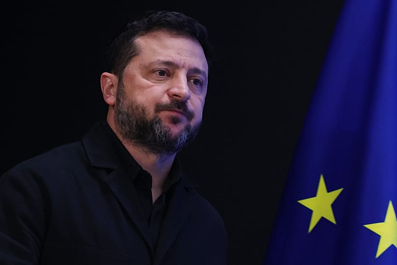 Президент Украины Владимир Зеленский на пресс-конференции по итогам саммита ЕС в Брюсселе, 16 октября 2026 года