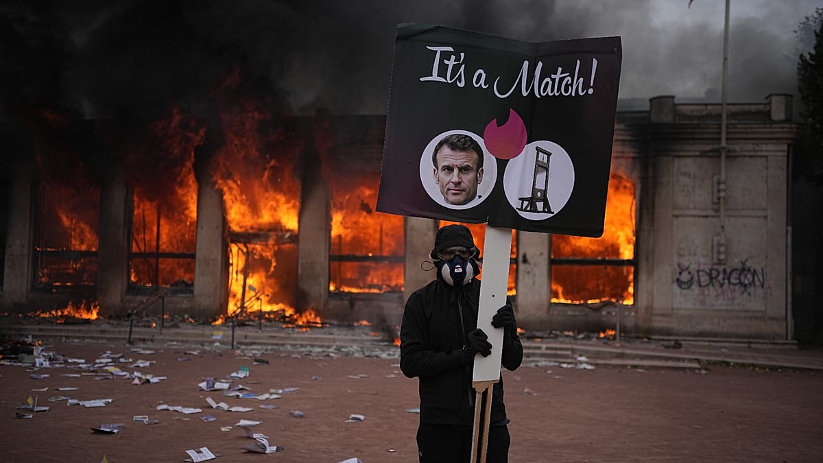 Drone footage reveals scale of damage to Limoges town hall after protests
