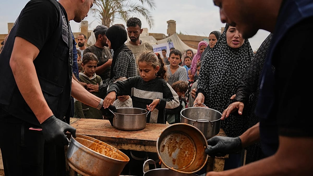 برنامج الأغذية العالمي يقلّص مساعداته في غزة.. نصف مليون فلسطيني خارج قوائم الدعم مع اقتراب الشتاء