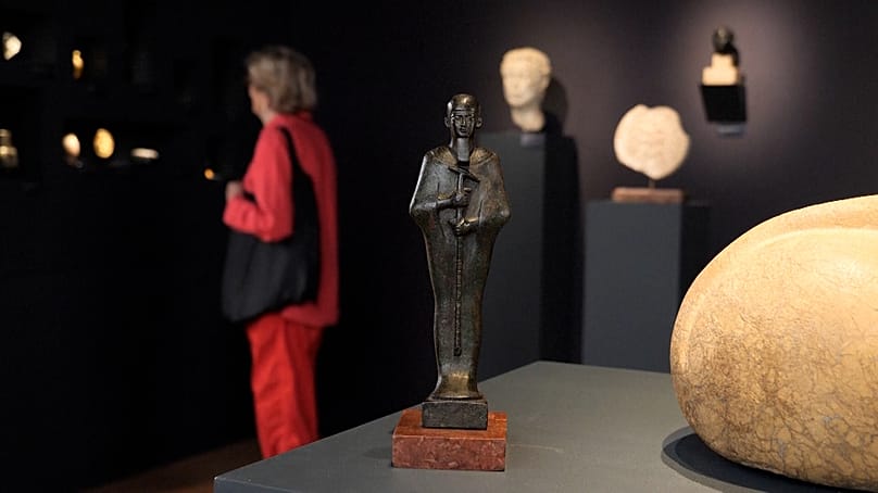 Bronze egípcio do deus Ptah com olhos incrustados em ouro 