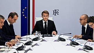 France : le président Macron distingue les groupes violents et les manifestants