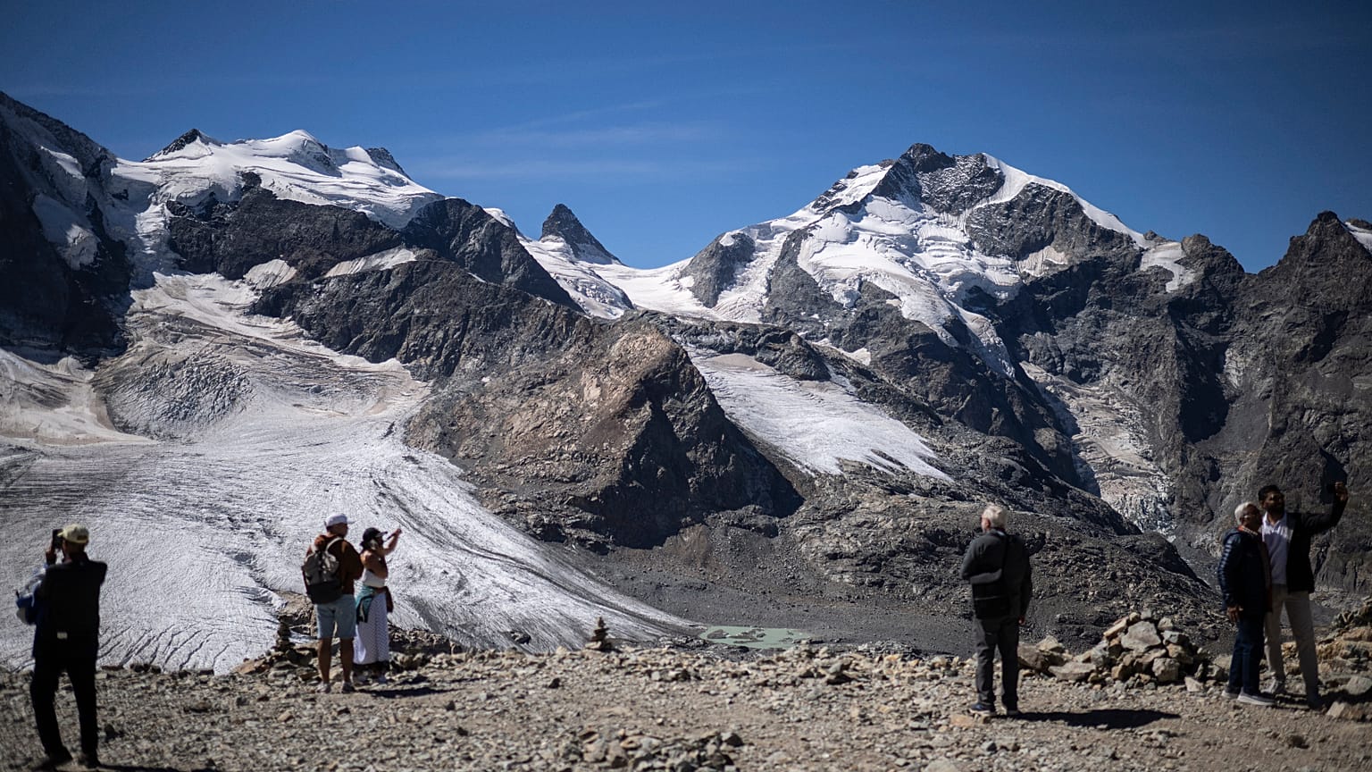 Die Gletscher in Europa schmelzen dahin und es hat sich ein wahrer Abschiedstourismus entwickelt, um das Naturphänomen noch einmal zu sehen. (Symbolbild)