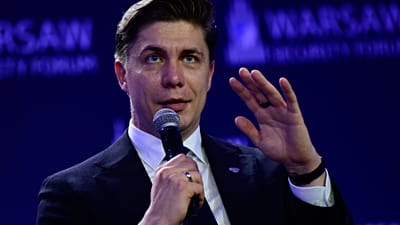 Premier Litwy Mindaugas Sinkevicius gestykuluje podczas przemówienia na Warsaw Security Forum, w poniedziałek 12 października 2026 r.