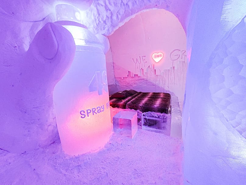 Μια σουίτα στο Arctic SnowHotel