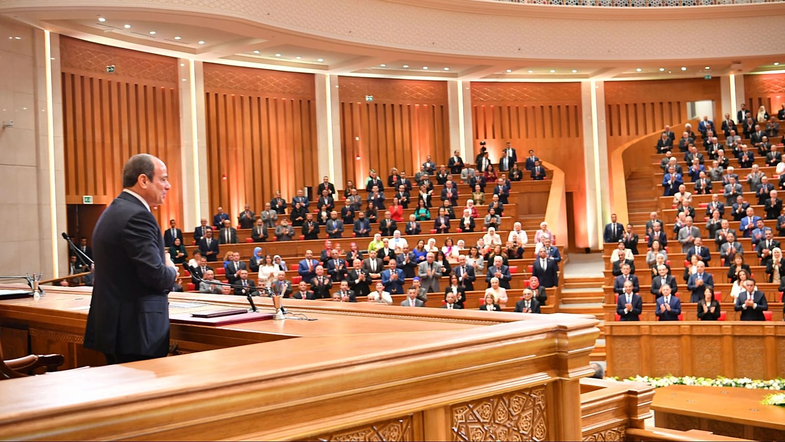 الرئيس المصري عبد الفتاح السيسي في البرلمان المصري 2024