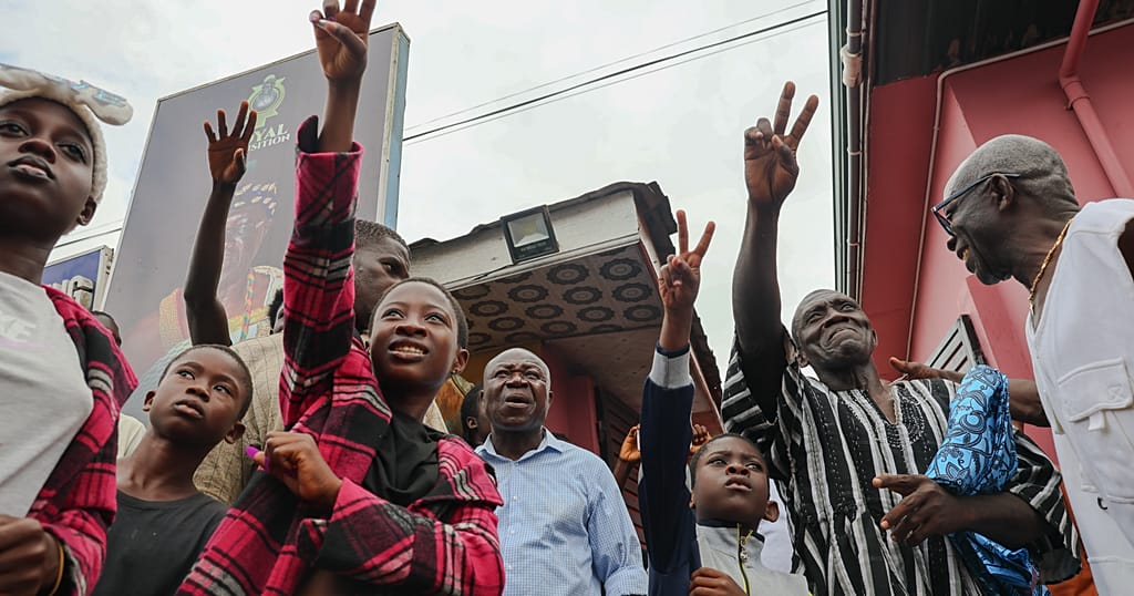 Ghana : la diaspora renoue avec ses racines au musée Nkyinkyim