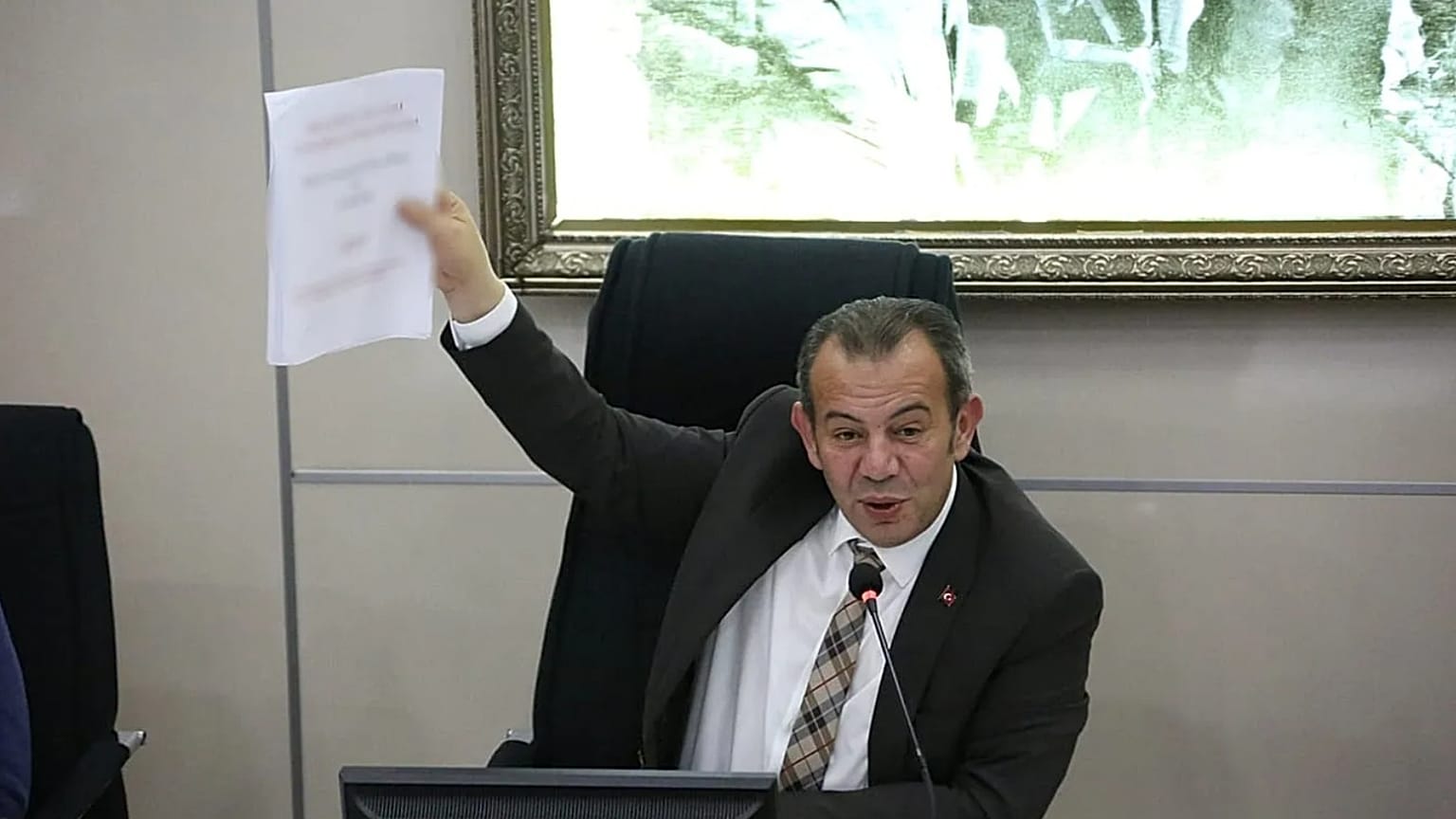 Tanju Özcan