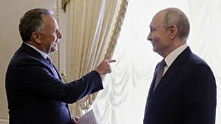 Russia frees jailed American as Putin meets US envoy for Ukraine talks