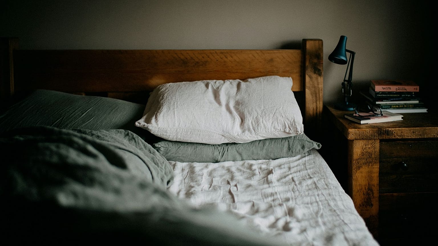 Anfitriões do Airbnb já não podem pedir que desfaça a cama antes de sair