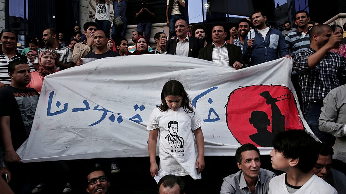 السلطات المصرية تحيل الصحافية لينا عطالله للمحاكمة بعد يوم واحد من إخلاء سبيلها بكفالة