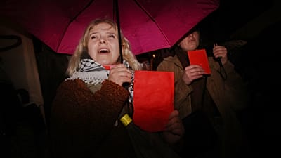 "Czerwona kartka za aborcję” - Polki przypominają o obietnicach politycznych. 