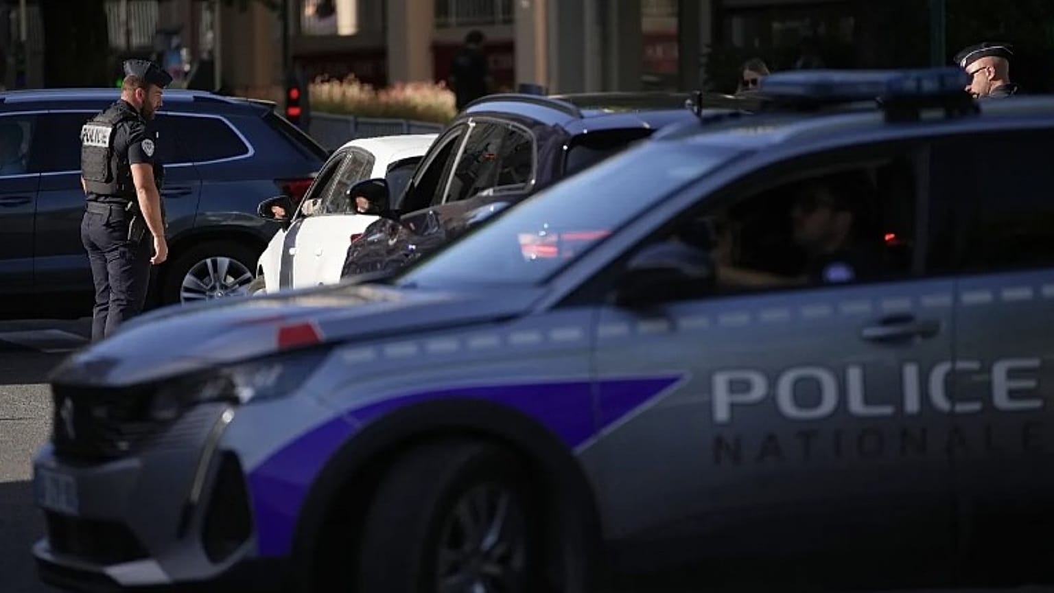 Controles de Policía antes del encuentro del G7 en Évian-les-Bains, Francia, 15 de junio de 2026.