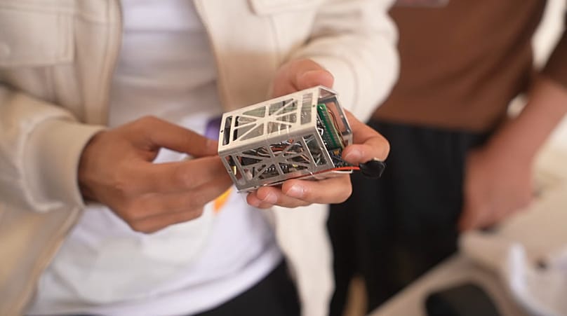 Un satellite CanSat in miniatura
