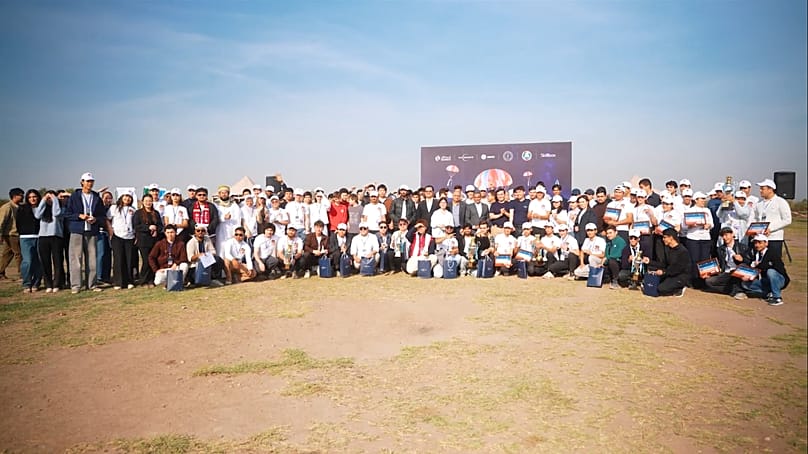 Foto di gruppo dei partecipanti al CanSat