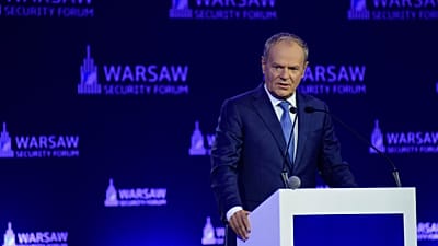 Primeiro-ministro polaco Donald Tusk discursa no Warsaw Security Forum, em Varsóvia, segunda-feira, 12 de outubro de 2026.
