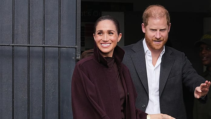 Meghan Markle, babası hakkındaki çocuk istismarı iddiaları karşısında 'sarsıldığını' belirtti