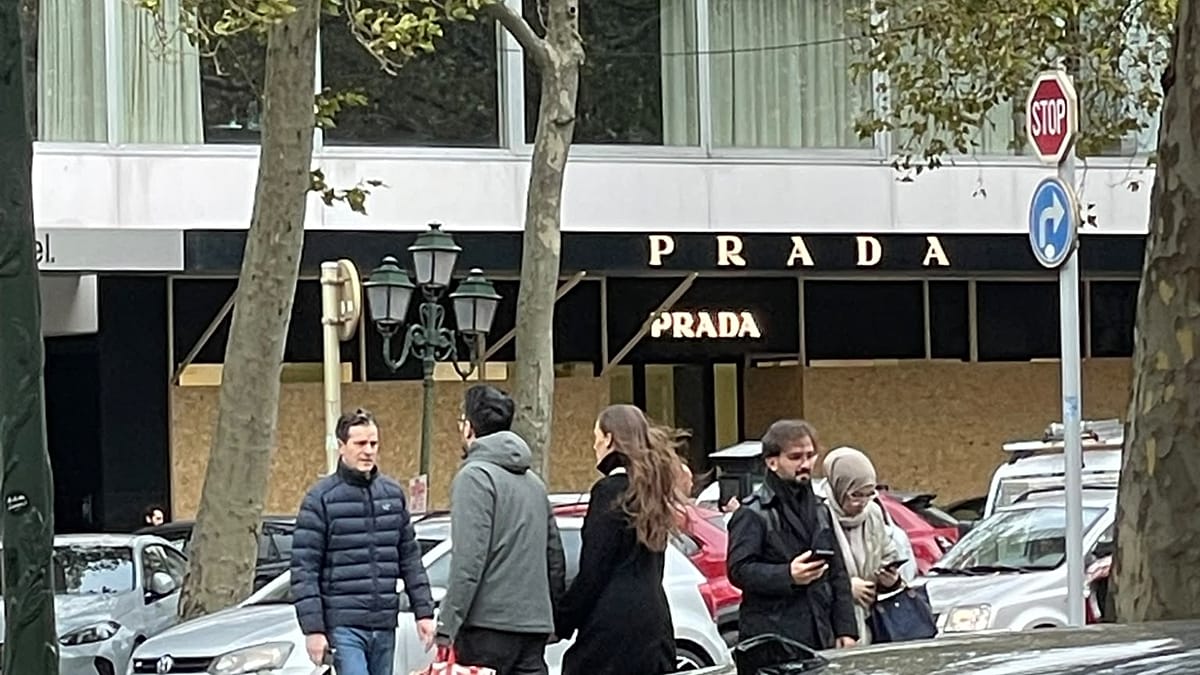 Brussels Shops boarded up amid fears of repeat of last week's looting