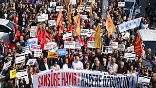 İstanbul dahil 10 şehirde binlerce kişi basın özgürlüğü talebiyle eylemler düzenledi.