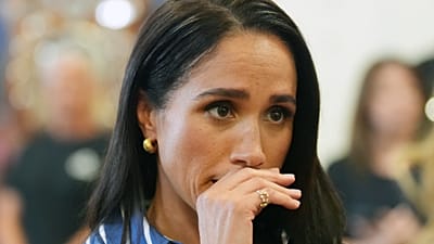 ARŞİV - Meghan Markle, Avustralya'daki Bondi Plajı'na yaptığı ziyarette, Bondi Surf Bathers' Life Saving Club'dan gönüllü ekiplerle bir araya geldi, 17 Nisan 2026.