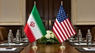 العلمان الأمريكي والإيراني
