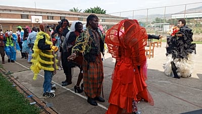 Burundi : un défilé de mode promeut des vêtements à base de matières recyclées 