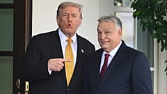 ABD Başkanı Donald Trump (solda), Macaristan Başbakanı Viktor Orbán'ı 7 Kasım 2025'te Washington'daki Beyaz Saray'da karşılıyor.