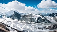Panoramablick auf das Weisshorn und das Bishorn mit dem Brunegggletscher, aufgenommen vom Barrhorn aus.