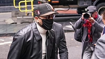 Chris Brown avoids jail over London nightclub bottle attack